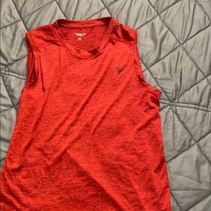Men’s Old Navy active shirt